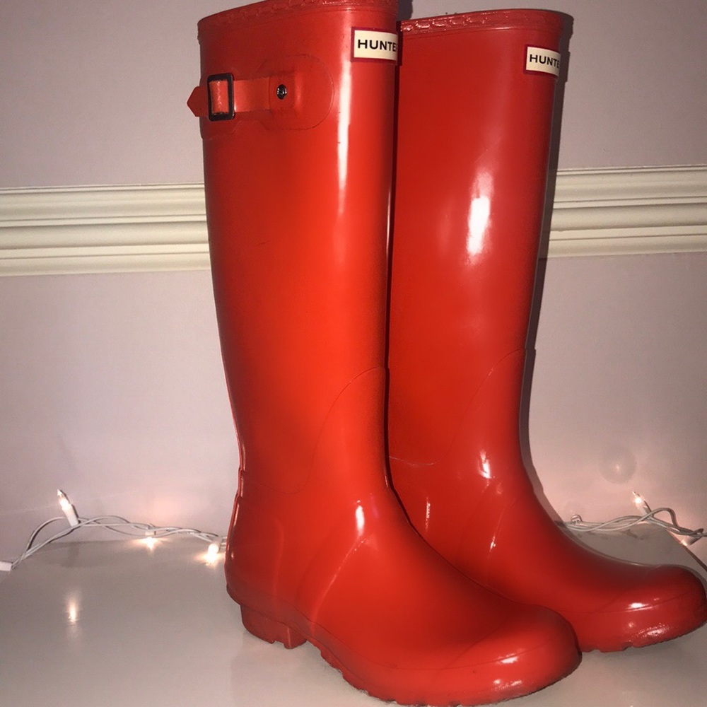 Hunter Women’s Original Tall Gloss Rain Boots